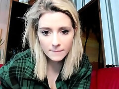 Amateur Webcam Cute Teen Plays sleping mom sex video with Big Dildo