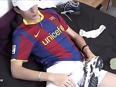 SketBoy.luca pappalettera daitaly milan masturbate - Sneakers and a masturbator