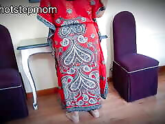 I seduce my stepmother to fuck massage hideng camera while we are alone at home
