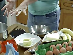 Petite girl bakes with mia khalif virgin granny