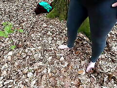 Barefoot and topless titslapping - 10,20,30,40,... beats