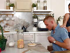 Ardent anal in kitchen before work