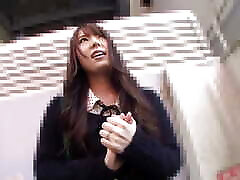 I persuaded an amateur mom and took her back to my place to have raw sex and cum inside her! 3