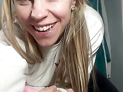 Hot Blonde MILF Crystal Cash Trying Out A New Vibrator that Ends in A Hard Cum