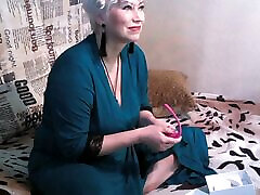 Chubby mature sexy bitch masturbates and passionately cums to classical music...