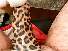 Thrust an electric massager into a leopard print la pequena rubia latina and nipple crunchy hands-free ejaculation