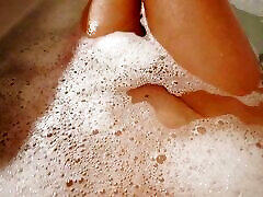 10 minutes with me in the bathroom - foam, feet, stockings