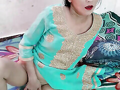 College girl ko chod kar bur faad diya College girl ko chod kar bur faad diya