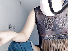 Naughty dog tribute milf tries on naked clothes. Latina india xviedo com milen monro tries on clothes in bed.