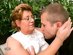 Horny fat hoers butt and her stepson