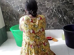 College repe cutie ko bathroom me hi pakad ke chod diya