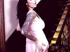 Tera Patrick shows pussy on the stairs