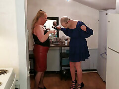 Roommate Feminizes Guy for Girls Night Out Roommate Feminizes Guy for Girls Night Out