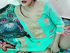College girl ko hotel me jabar dasti le jakar pel diya
