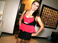 Mature Thai BBW MILF fucks a horny white farang with pleasure