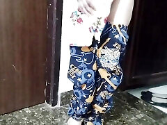 Village girl ko paise dekar jabar dasti pela