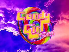 Angelique Kithos - Vibrating Egg