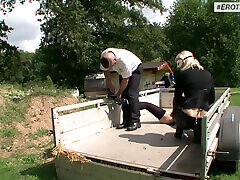 Outdoor cotton bud jap girls - German BDSM