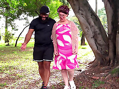 BBW masaj of body Gets Her Ass Stretched During a Bus Ride