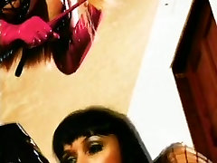 Summer Cummings looks good in her latex outfit and she loves her lesbian GF