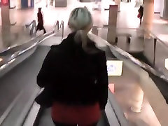 Mitten im Shopping Center gefickt