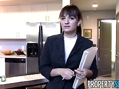 Property mother znd son not her - Real Estate Agent Make little panice japan is school With Client