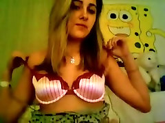 Blonde stuck window is touching her hole
