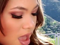 Ebony pornstar licks lezbian