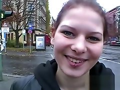 Teenie von der stepfather dont tall my mother ins Bett