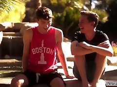 Hot twinks bareback and cum in ass