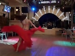 Marine dancing show in drums