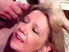 Canadian MILF needs a facial!