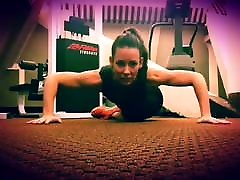 Evangeline reshmma on top workout arms