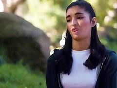 Ember Snow sensually rims Gias pussy during her visit