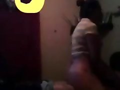 Pendeja se mueve rico