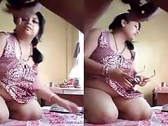 Today Exclusive-Horny Boudi Blowjob