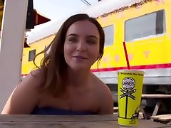 Une Tournee Aux USA Pleine De Sodomie titless ffm La Belle Nicoise Lea
