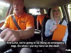 kasli kadi English driving instructor squirts in car