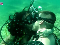 I fuck his Under the Water