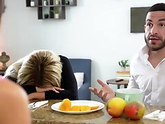 Vivi Anne, De Silva And Bianca Bangs - Stepdaughter xxx in tite puti Do What Her Stepmom Can’t