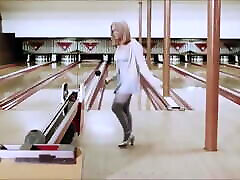 Busty Blonde christina Ricci dancing in Buffalo 66