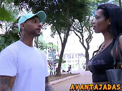 Fudeu seu cliente em uma obra abandonada