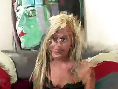 Blondine im Sexrausch wird wund gebumst...