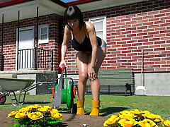 Lily Of The Valley: MILF With Big Ass And Big Boobs EnjoyingLife - S3E23