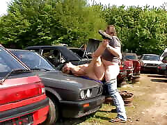 Doggystyle workers from the junkyard 1