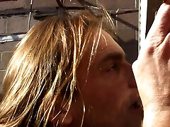 Stunning Amber Lynn loves sony lion fucking her guy big balls
