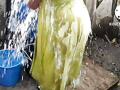 Bhabhi anita yadav ki hot bathing