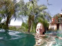 Busty blondes Alix and Cherie go skinny dipping