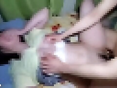 Smartphone personal shooting Found the wife who was running away after the loan → POV shooting at home where t.155