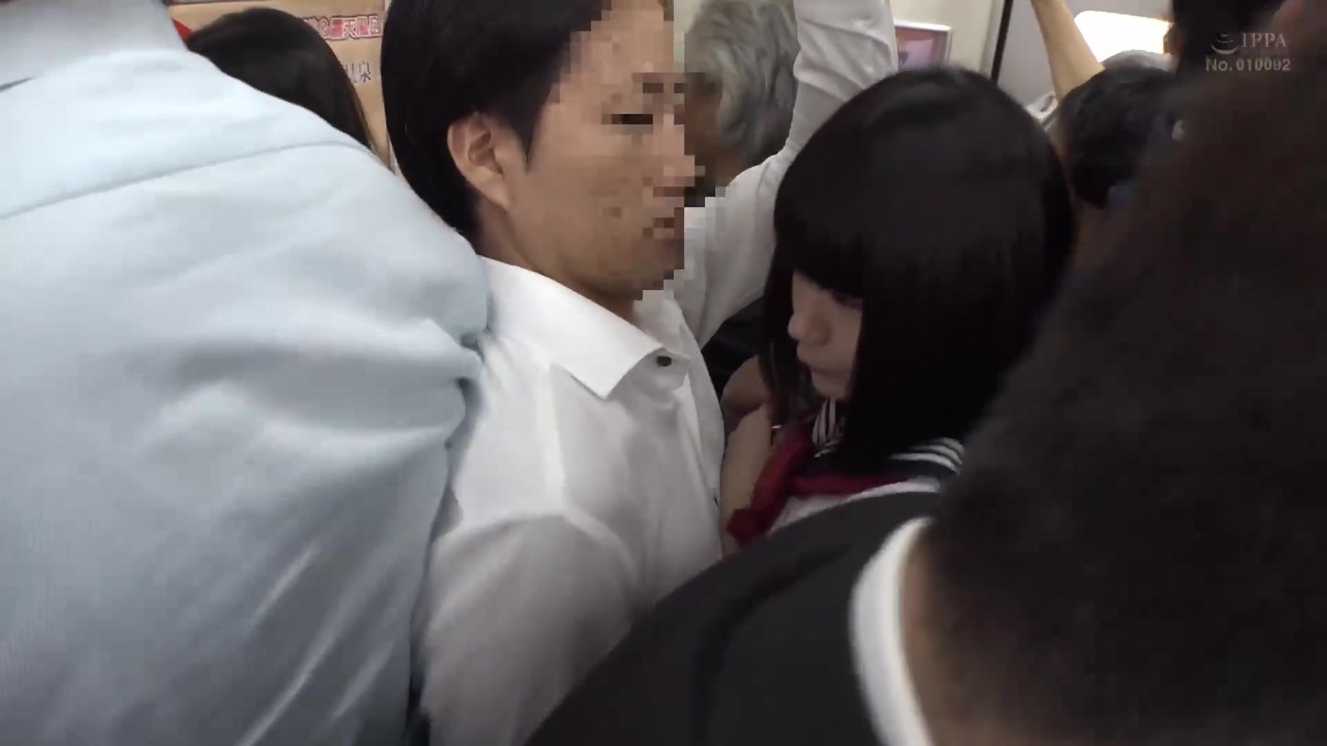 японец целует грудь фото 67